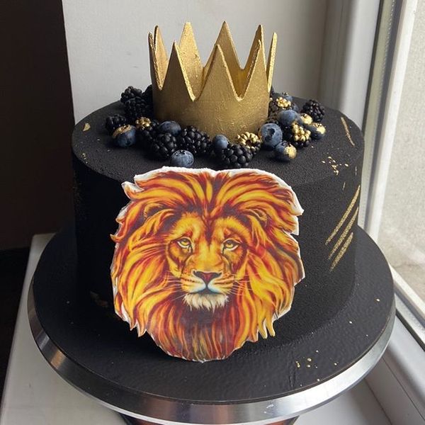 Торт "Лев с короной"