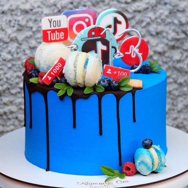 Торт "Youtube"
