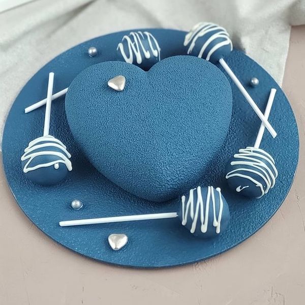 Торт "Синее сердце"