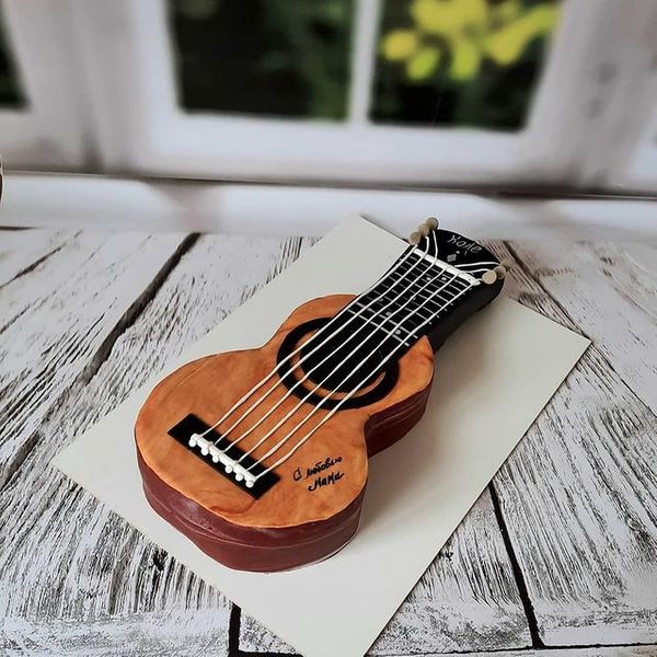 Торт "Гитара"