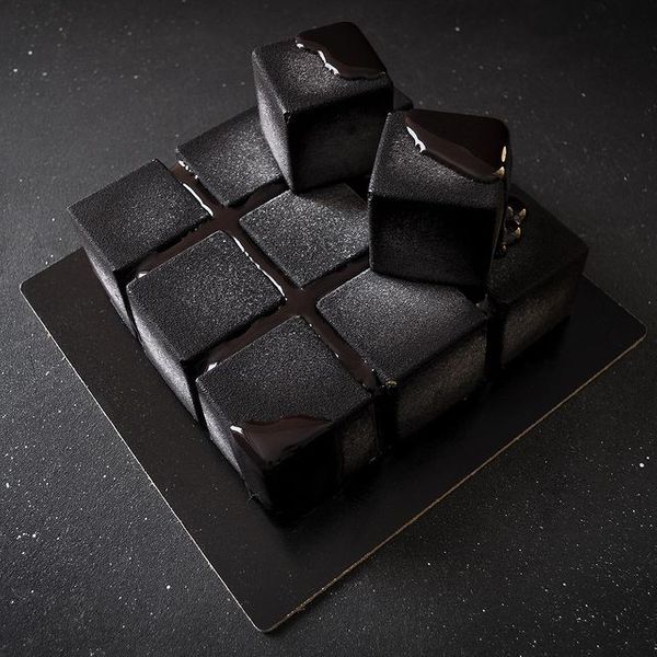 Торт "Чёрный куб"