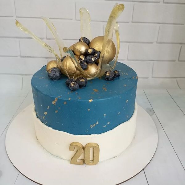 Торт "Мені 20"