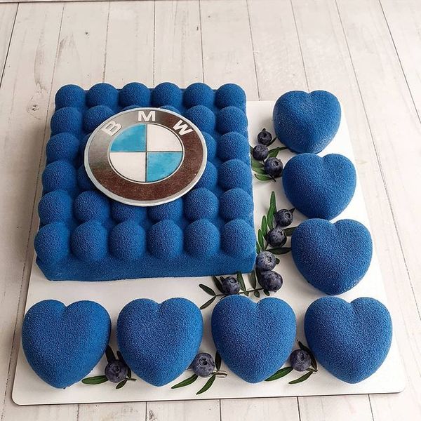 Торт "Муссовый BMW"