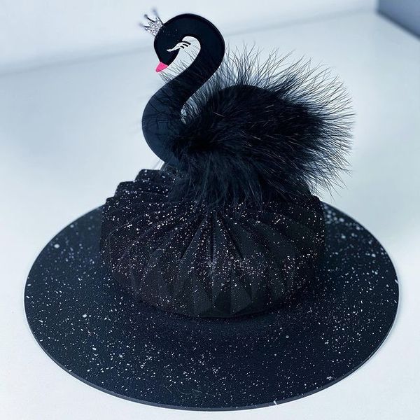 Торт "Чёрный лебедь"