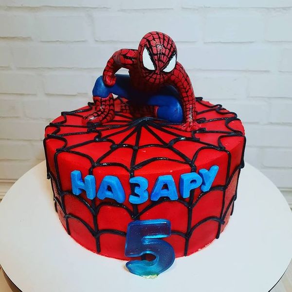 Торти з супергероями