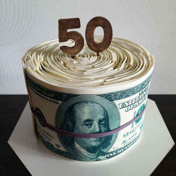 Торт "Рулон денег"