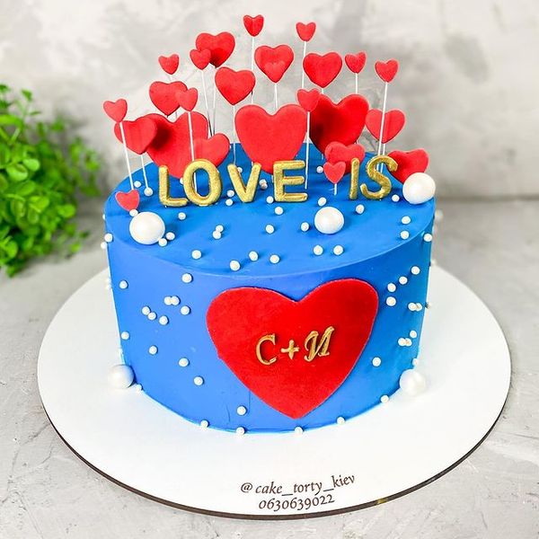 Торт "Любовь это..."