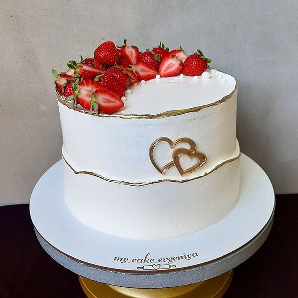 Торт "Клубничная свадьба"