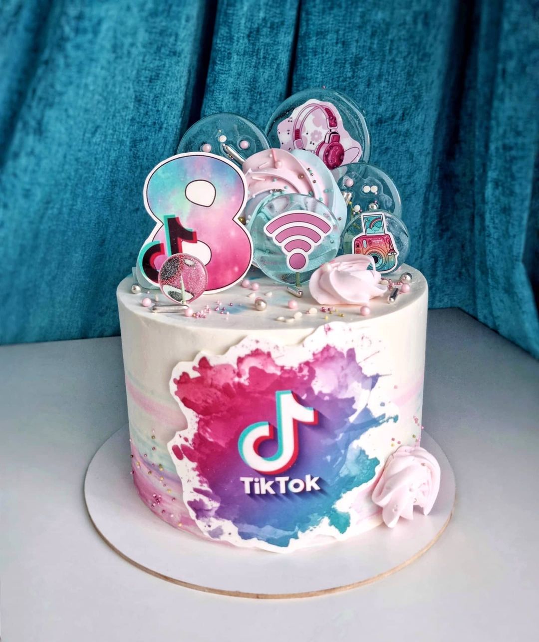 Торт тик ток для девочки 10 лет