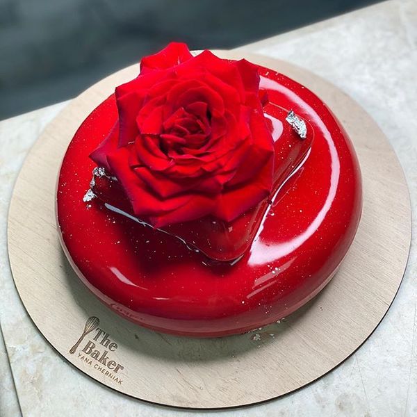 Торт "Алая роза"