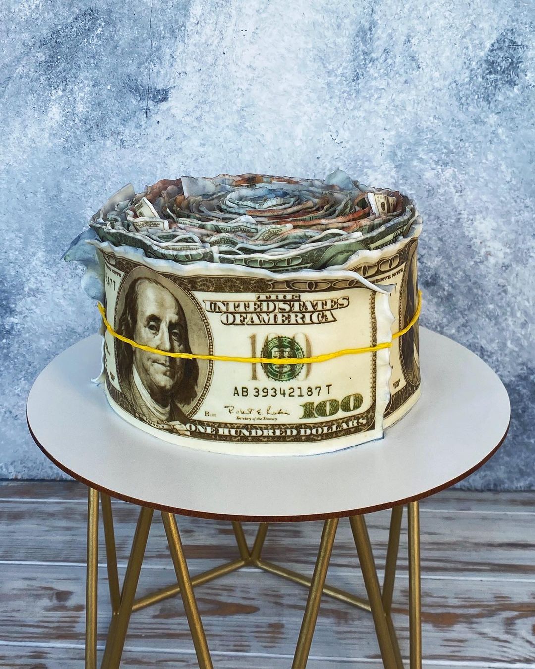Торт "Рулон денег" | Фото №3